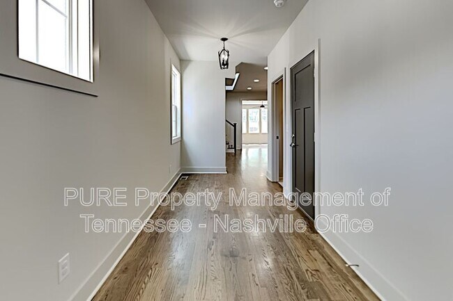 Photo - 634 B Vernon Ave