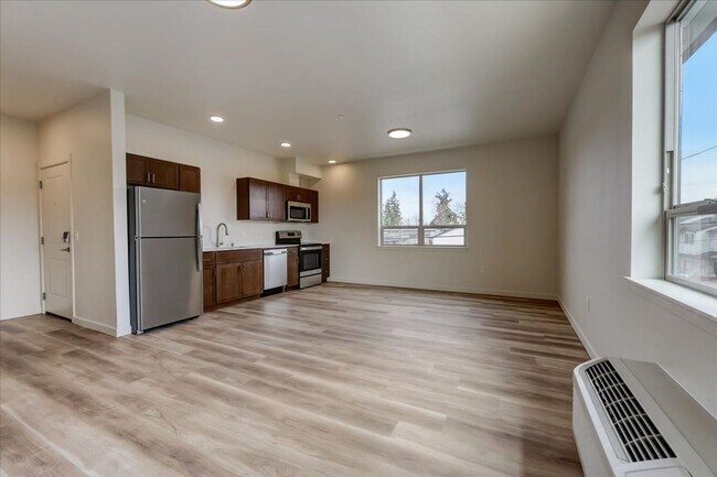 Photo - Anderson Court