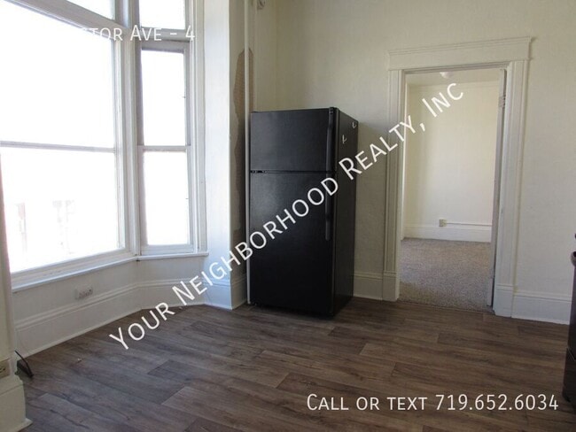 Photo - 318 Victor Ave Unidad 4