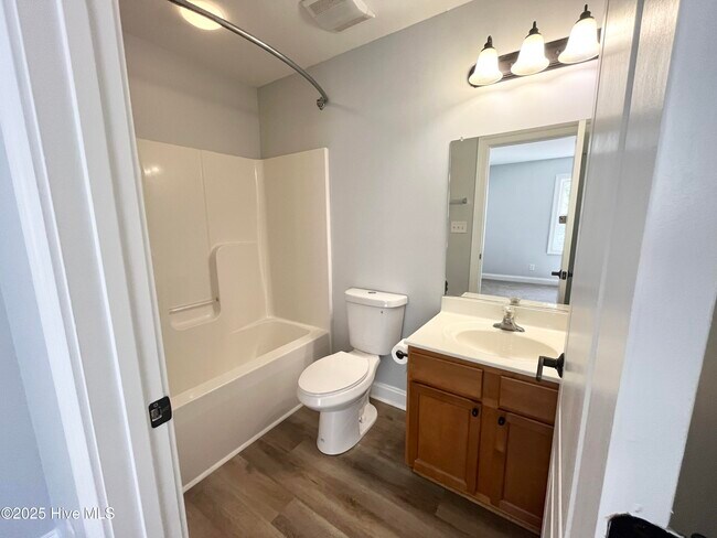 Photo - 414 Harbor Bay Dr