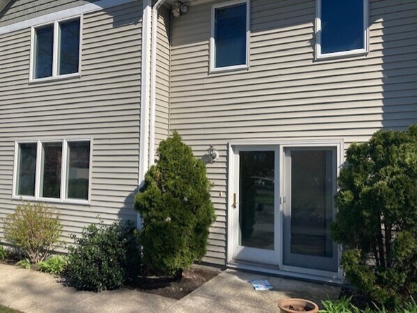 Building Photo - 3 Webster Rd Unit 3 Rental