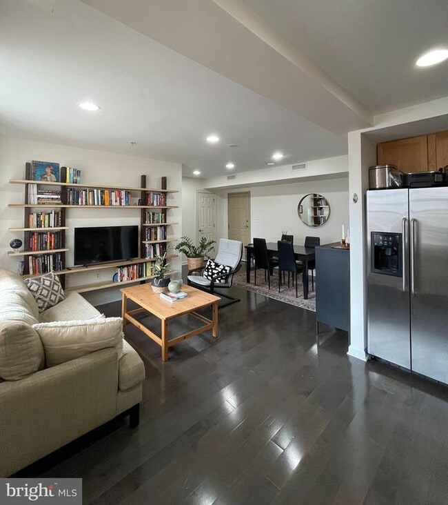 Building Photo - 1417 Newton St NW Unit 106 Rental