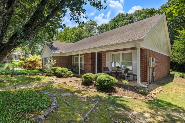 Photo - 2 Bedroom 2 Bath duplex in Auburn Now Available!