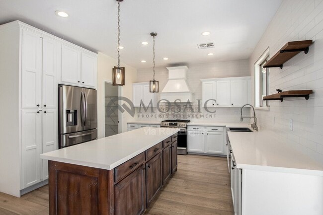 Photo - 44196 Askew Dr