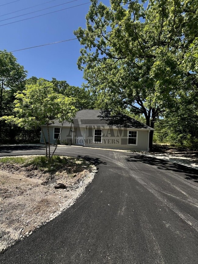 Photo - Fully Remodeled 3 Bedroom 2 Bathroom