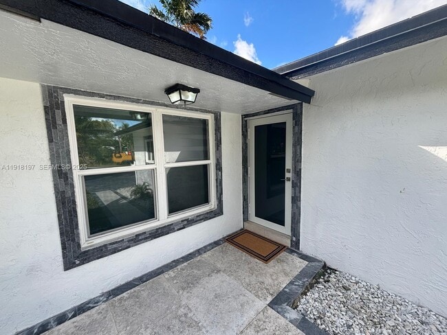 Photo - 2900 SW 16th St