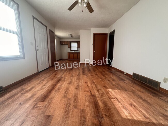 Photo - dk840 Unit 842