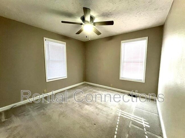 Photo - 604 S Carbon St