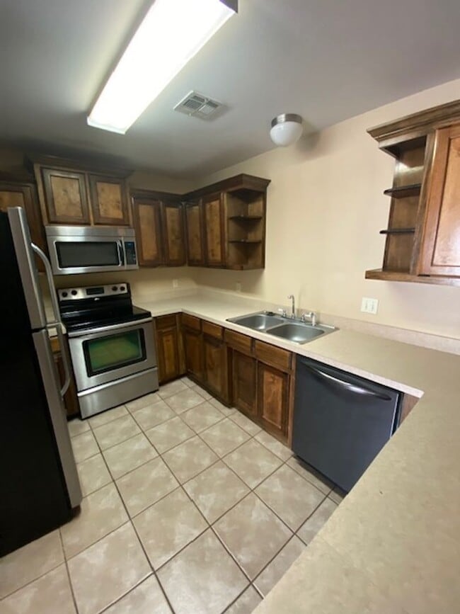 Photo - Spacious Duplex in Farmington!