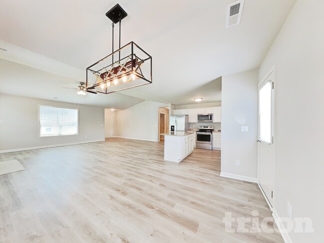 Photo - 123 Willow Ridge Cir