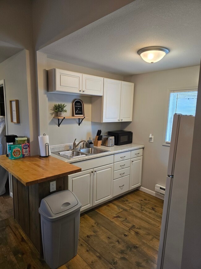 Photo - 310.5 Cottage Ct