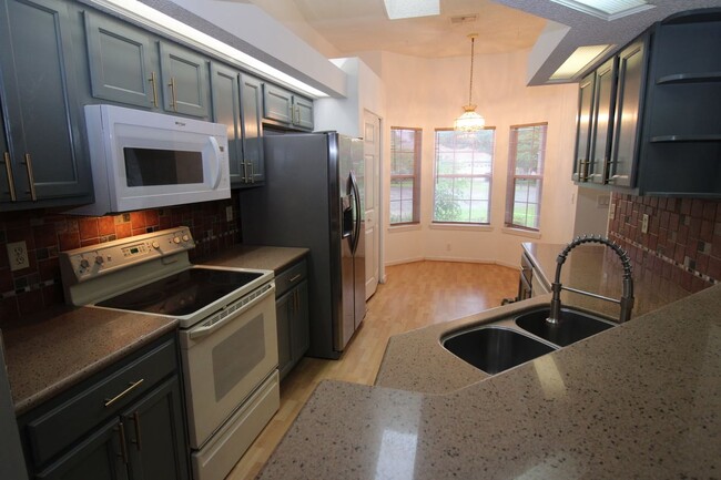 Photo - 107 Shearman Way