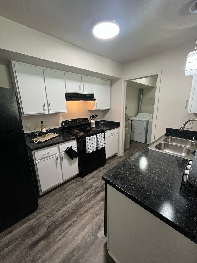 Premier Plus: 2 Bedroom 1 & 3/4 Bath- 1027 SQ