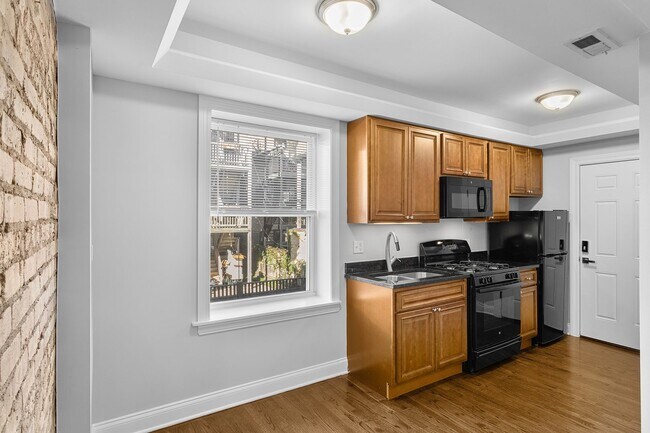 Photo - 7720 N Ashland Ave