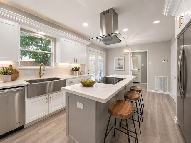 Photo - 20206 Lake Sherwood Dr