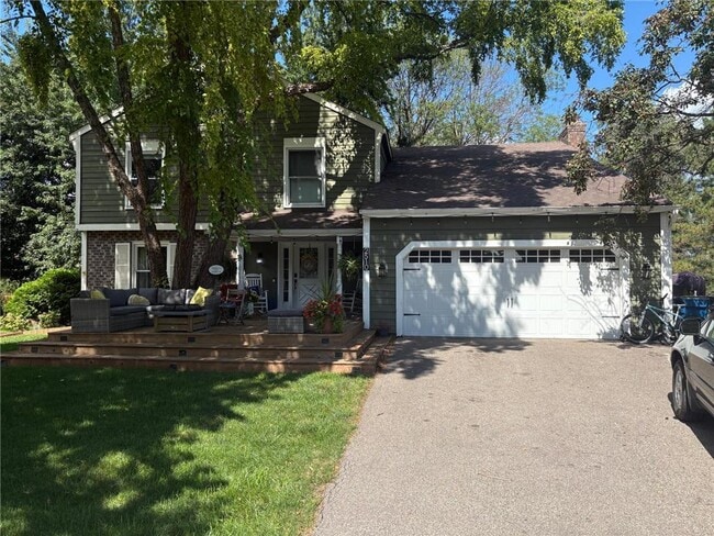 Photo - 2510 Wellington Cir House