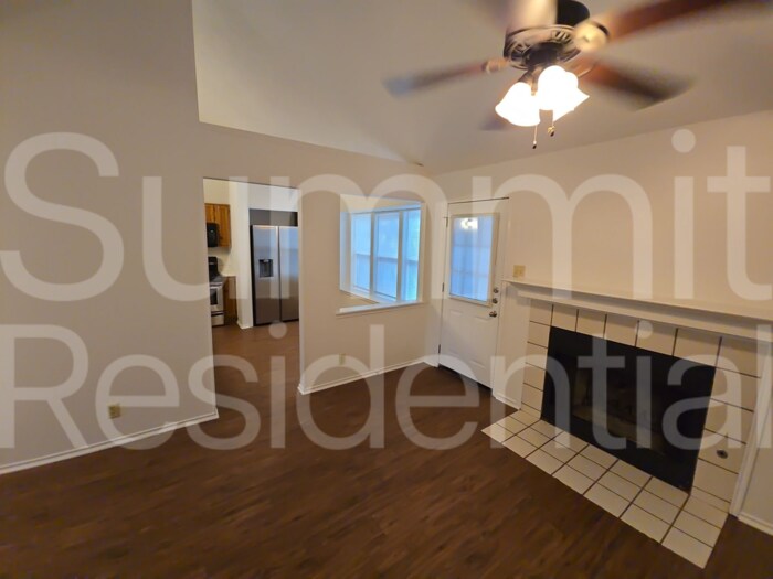 1607 Parkwood Dr