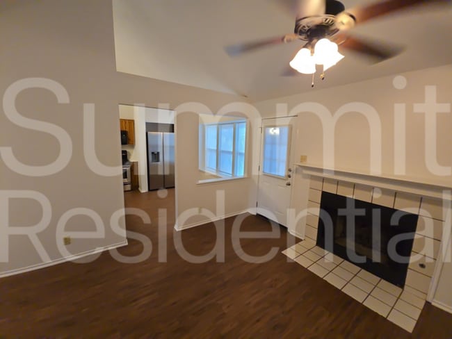 1607 Parkwood Dr