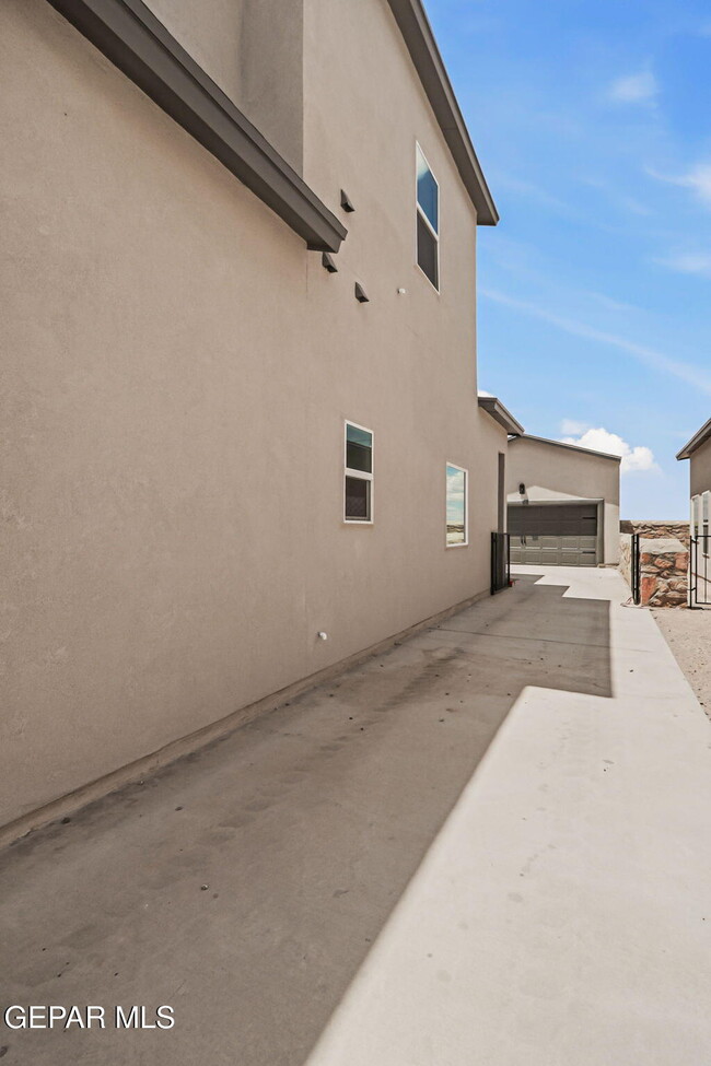 14313 Steve Joyce Pkwy