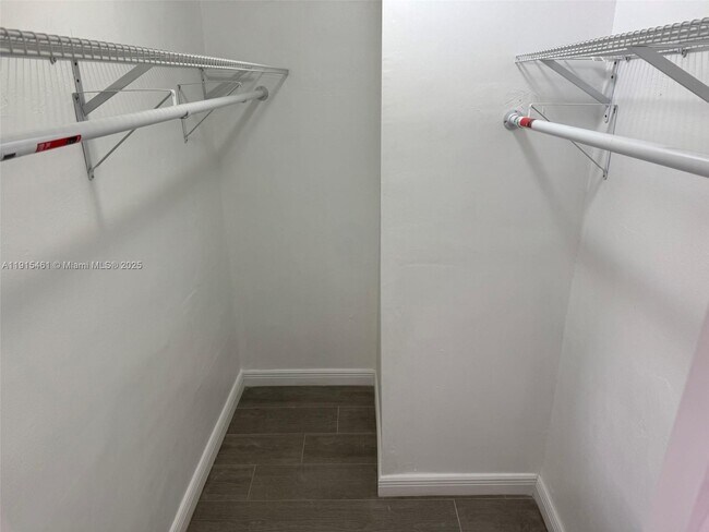 Photo - 448 E 40th St Unit 1