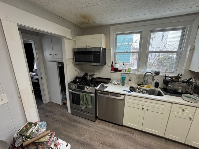Photo - 12 Burnham St