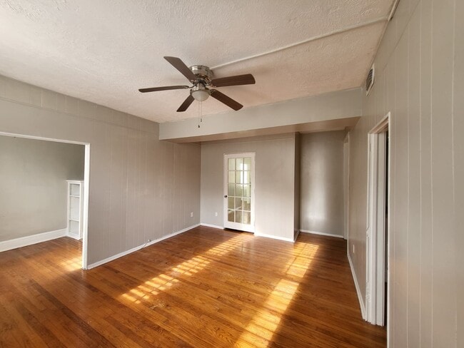 Photo - 1308 Willow Branch Ave