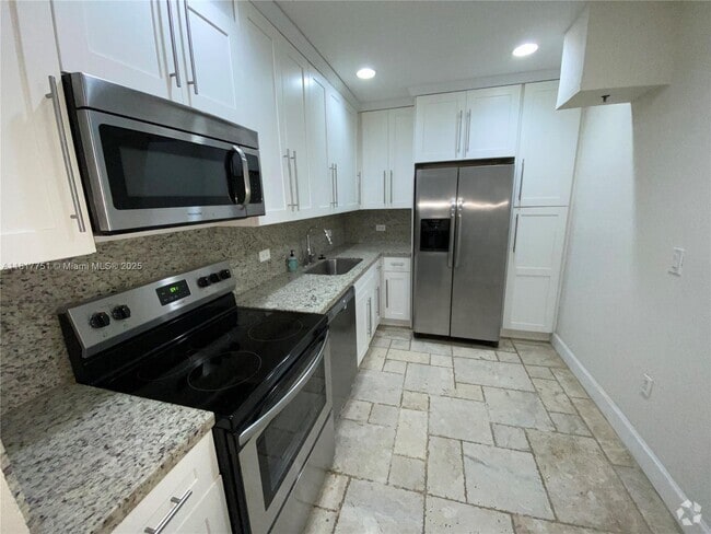 Building Photo - 20505 E Country Club Dr Unit 135 Rental