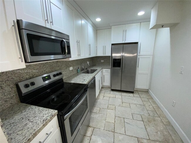 Photo - 20505 E Country Club Dr Apartment Unit 135