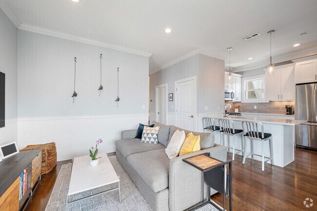 Building Photo - 60 Romsey St Unit 3 Rental