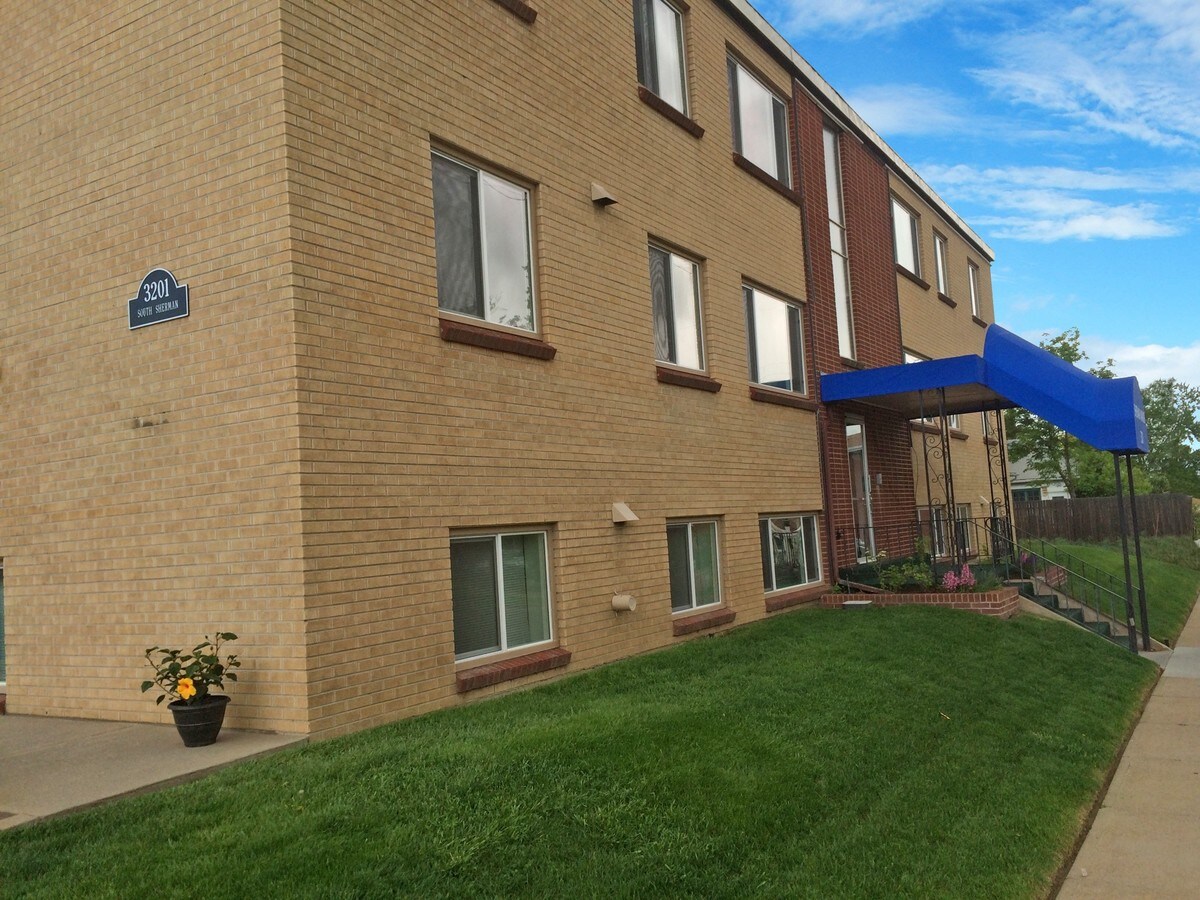 Photo - 3201 S. Sherman