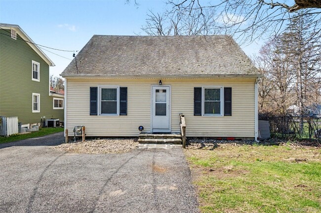 Photo - 15 Forge Hill Rd