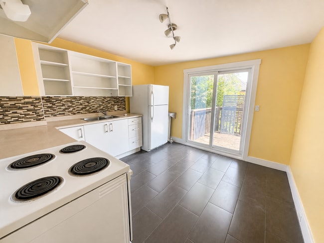 Photo - 45 Fairleigh Crescent