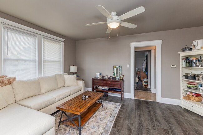 1810 Williams Ave Unit 3