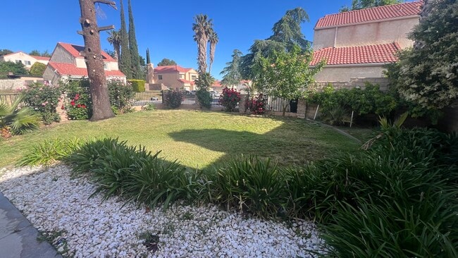 front yeard - 38238 La Loma Ave