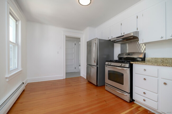 Photo - 231 Flax Hill Rd Unidad B