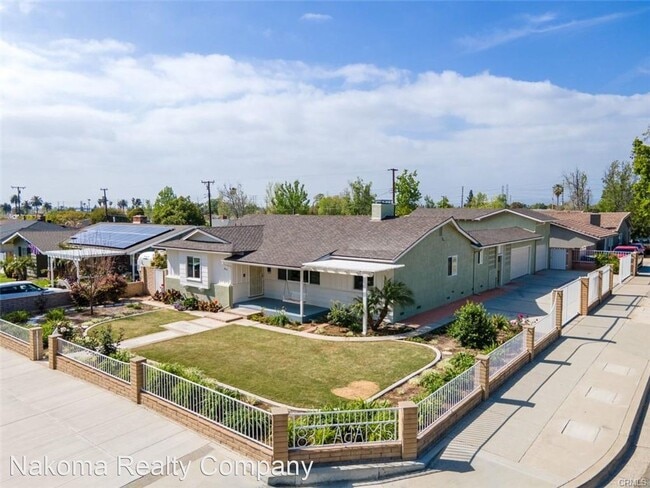 Photo - 7 br, 4 bath House - 837 E Adams Ave