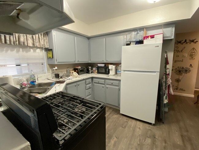 Photo - 20240 Park Rd Unit B