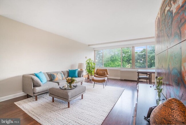 Photo - 1210 N Taft St Unit 504