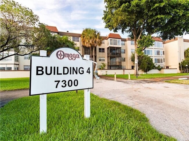 Building Photo - 7300 NW 17th St Rental
