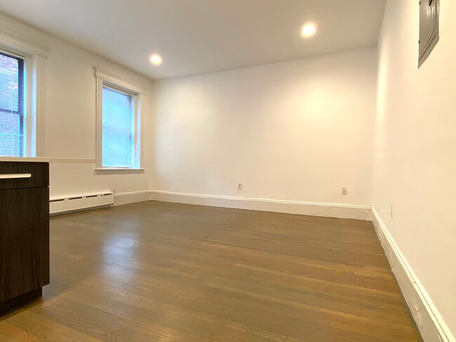 Photo - 11 Queensberry St Unit 21