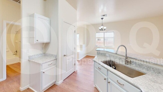 Photo - 11886 W Fontenelle Dr