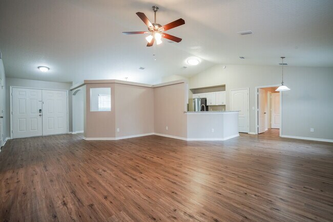Photo - 402 S Dixie Dr
