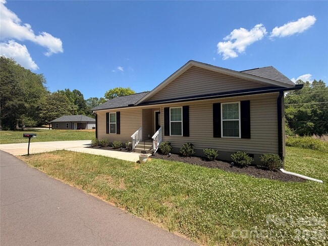 Photo - 67 Travora Cir