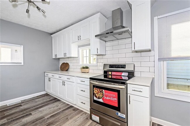 Photo - SOUTH BROAD RIPPLE 2 BEDROOM W/BASEMENT RECENTLY UPDATED