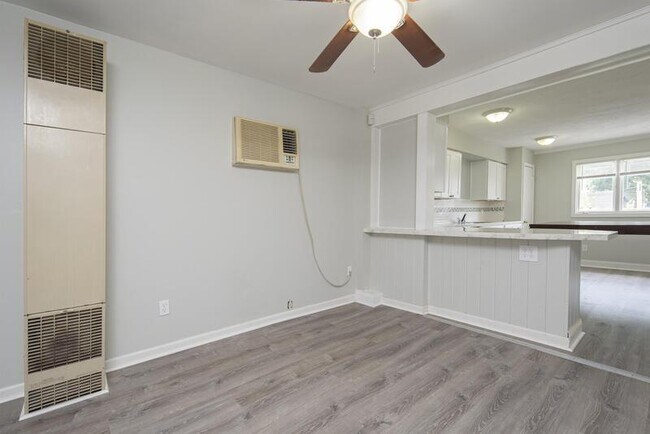 Photo - 690 2nd Ave