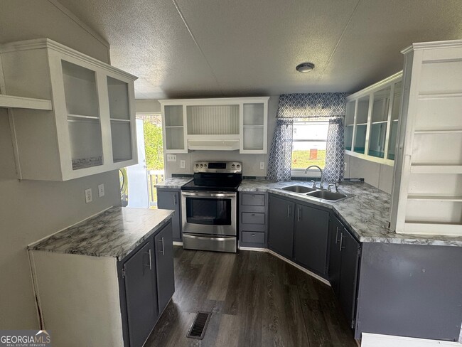 Photo - 18 Mohican Maze Unit # 18M