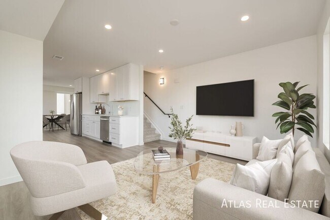 Photo - 2624 S Delaware St Unit 6