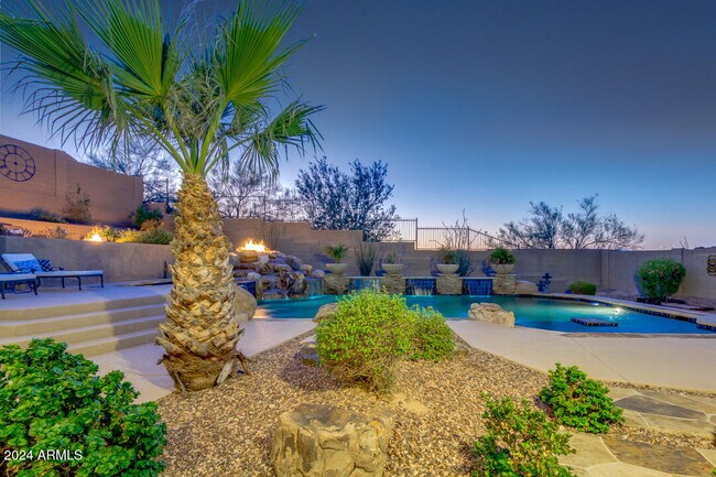 3749 W Whitehawk Ct