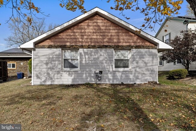 Building Photo - 5 Burgess Ln