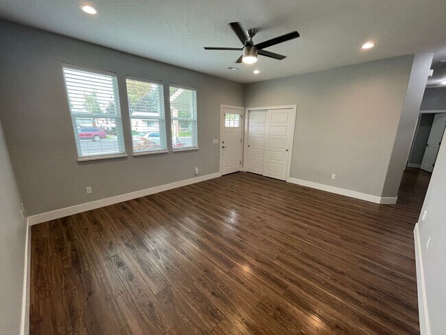 Photo - Richland House For Lease